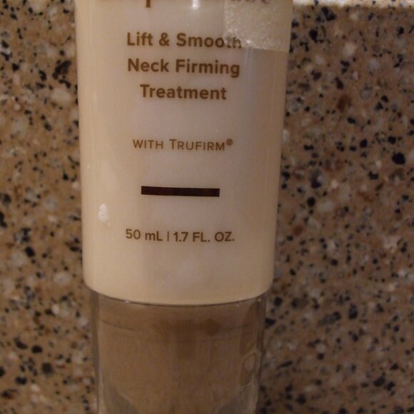 Crepe Erase Lift & Smooth 2 Neck Firming Treatment and Pre- Treatment Sealed - Picture 2 of 3